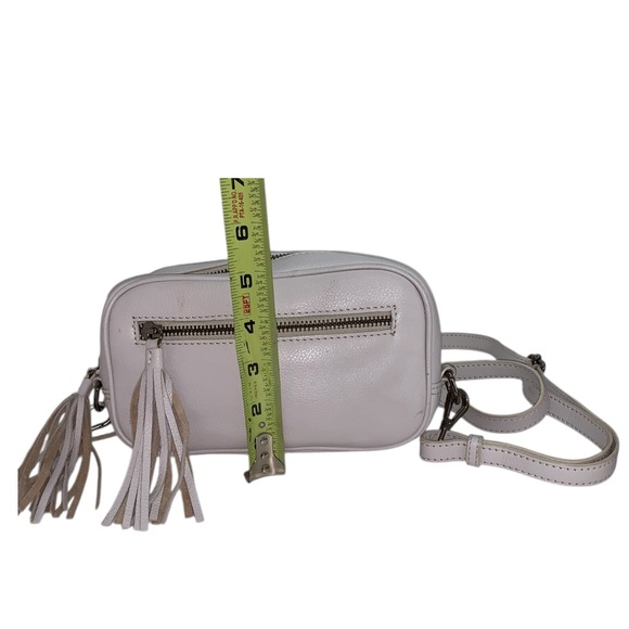 Hadaki Leather Crossbody Bag White Tassel Zip Adjustable Purse Strap Fanny Pack - Picture 5 of 15